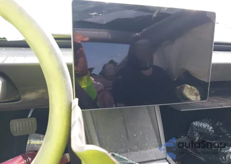 2024 Tesla Model 3 Rear-Wheel Drive из США, поврежденный, VIN 5YJ3E1EA0RF786192